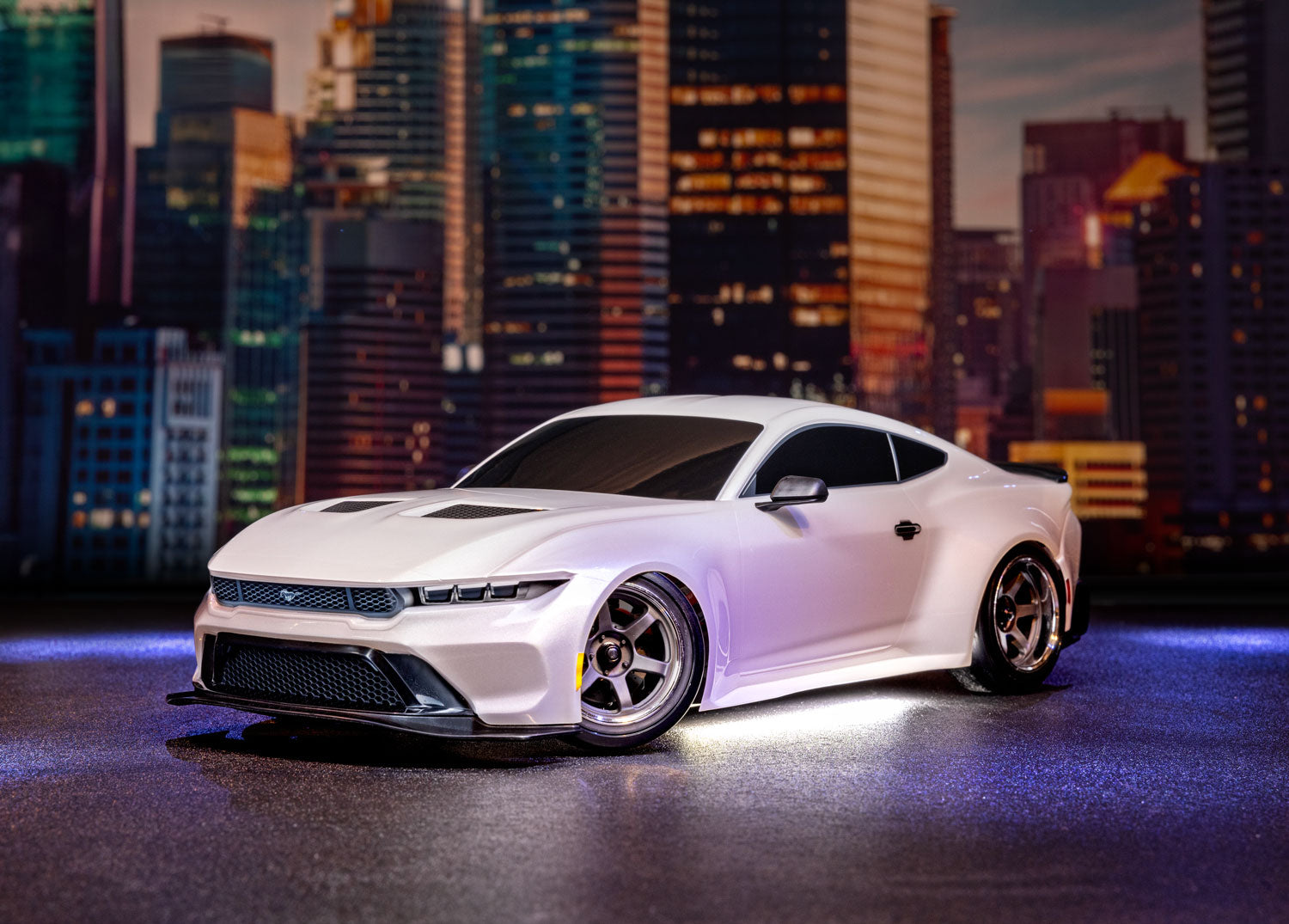 トラクサス 4-Tec アンダーボディ LED ライトキット 各色 10590