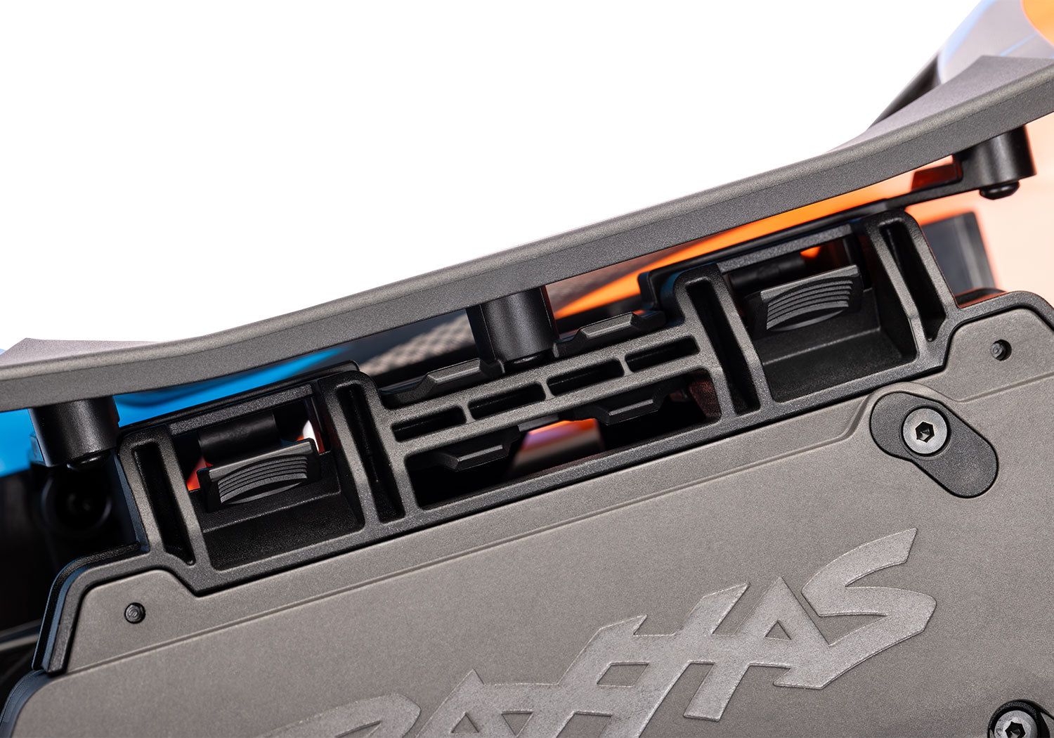 トラクサス ミニスラッシュ4X4 108164-1各色