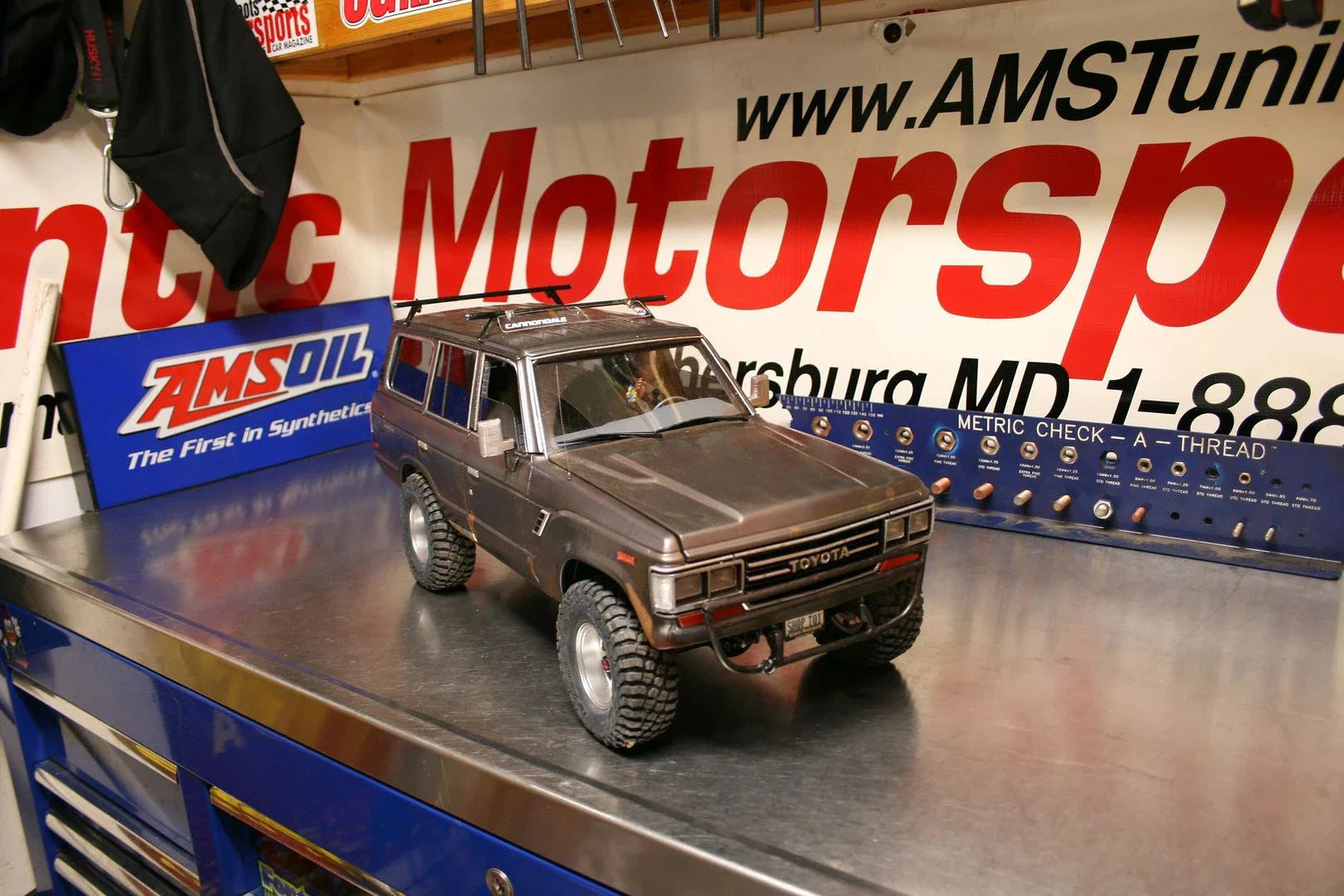 1/10 ランドクルーザー60 FJ60 丸目 ボディ組み立てキット+ 専用ボディ MUSC01 組み立てシャーシキット セット