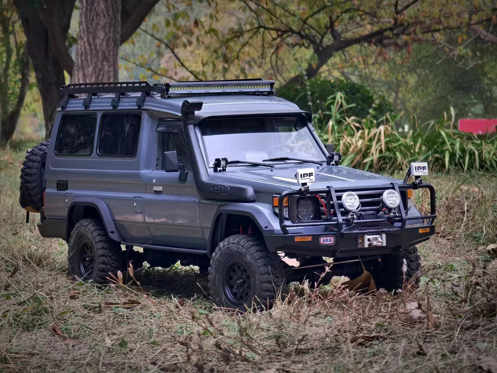 1/10 ランドクルーザー70 Lc75 トルゥープキャリア ボディ組み立てキット