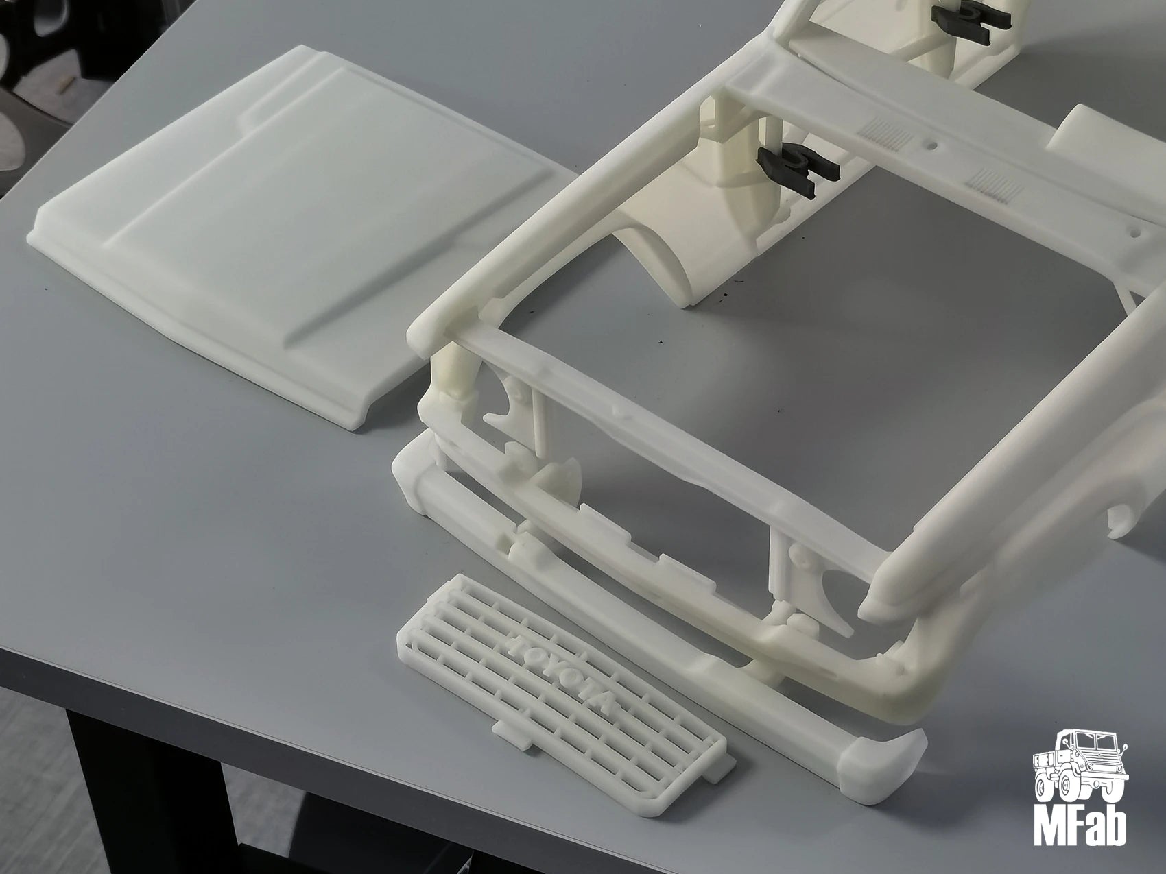 1/10 ランドクルーザー60 FJ60 ボディ組み立てキット