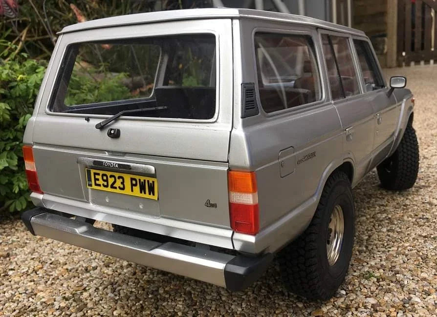 1/10 ランドクルーザー60 FJ60 丸目 ボディ組み立てキット+ 専用ボディ MUSC01 組み立てシャーシキット セット