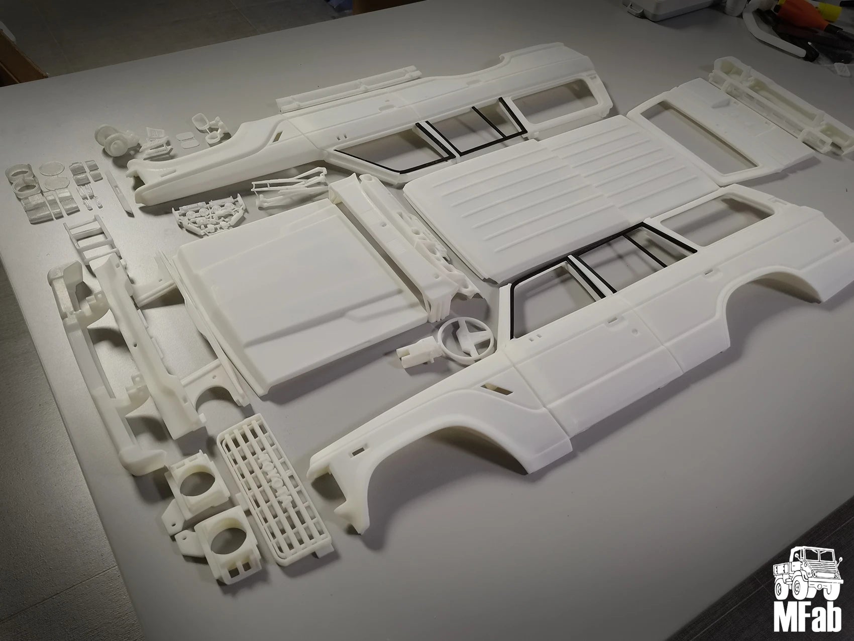 1/10 ランドクルーザー60 FJ60 ボディ組み立てキット