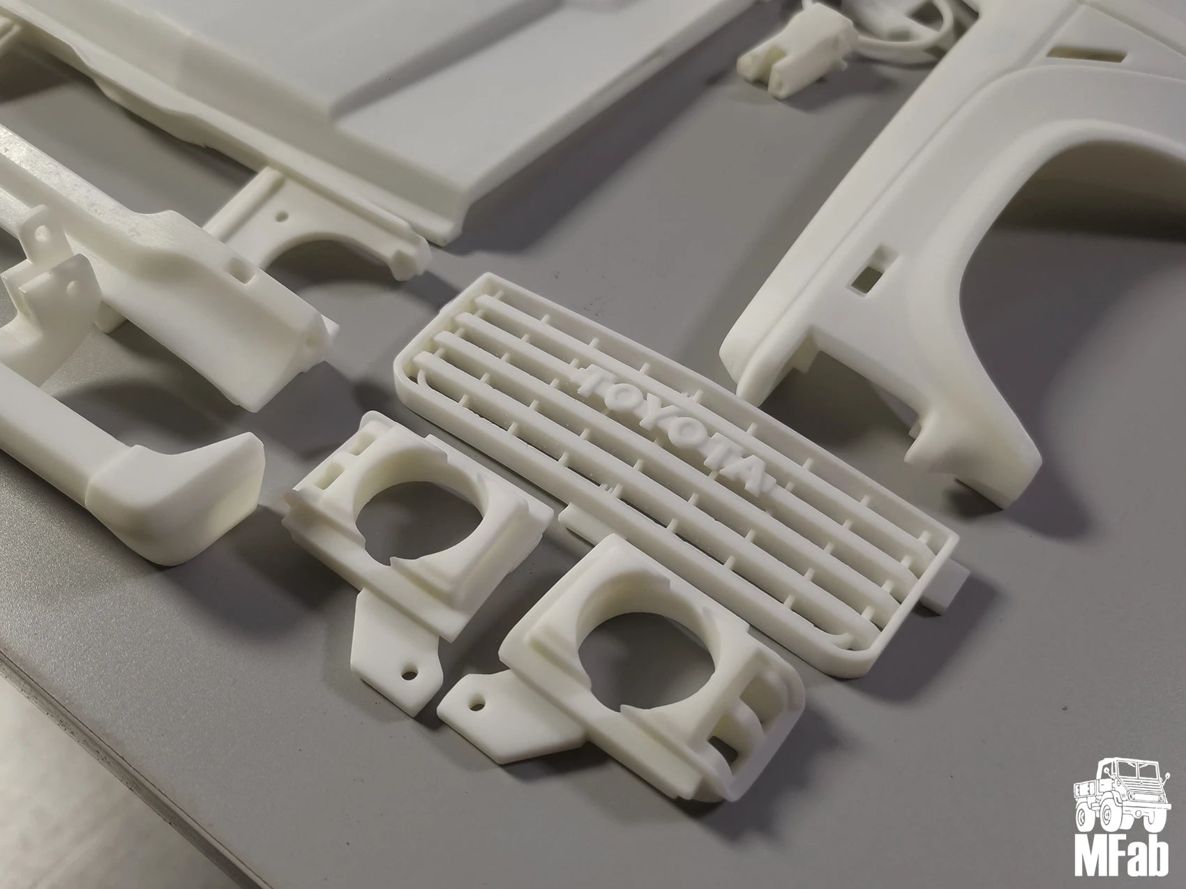 1/10 ランドクルーザー60 FJ60 ボディ組み立てキット