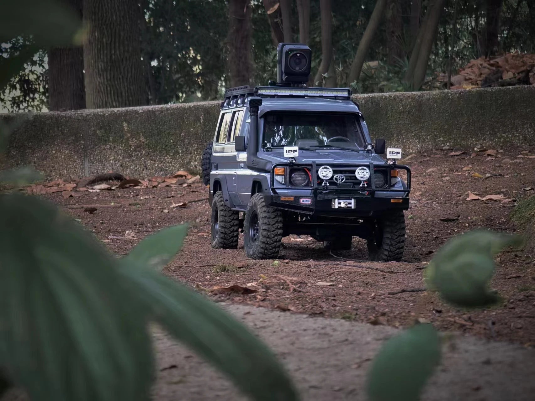 1/10 ランドクルーザー70 Lc75 トルゥープキャリア ボディ組み立てキット