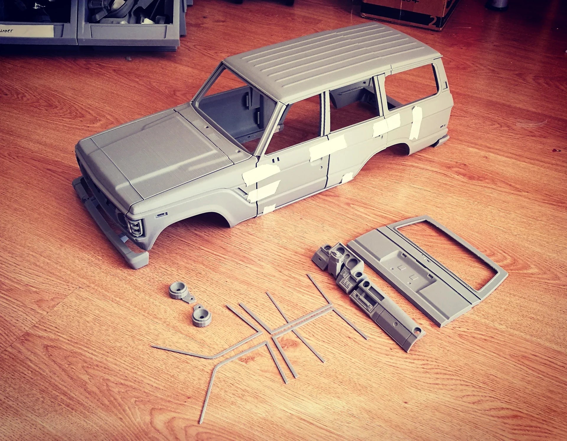 1/10 ランドクルーザー60 FJ60 丸目 ボディ組み立てキット+ 専用ボディ MUSC01 組み立てシャーシキット セット