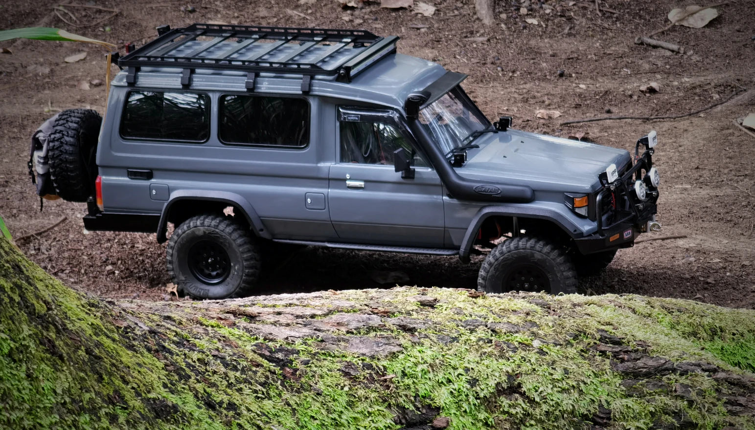 1/10 ランドクルーザー70 Lc75 トルゥープキャリア ボディ組み立てキット