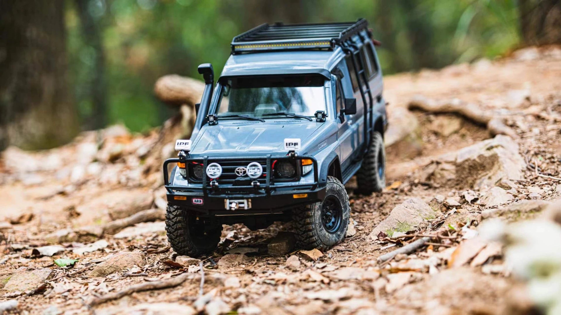 1/10 ランドクルーザー70 Lc75 トルゥープキャリア ボディ組み立てキット