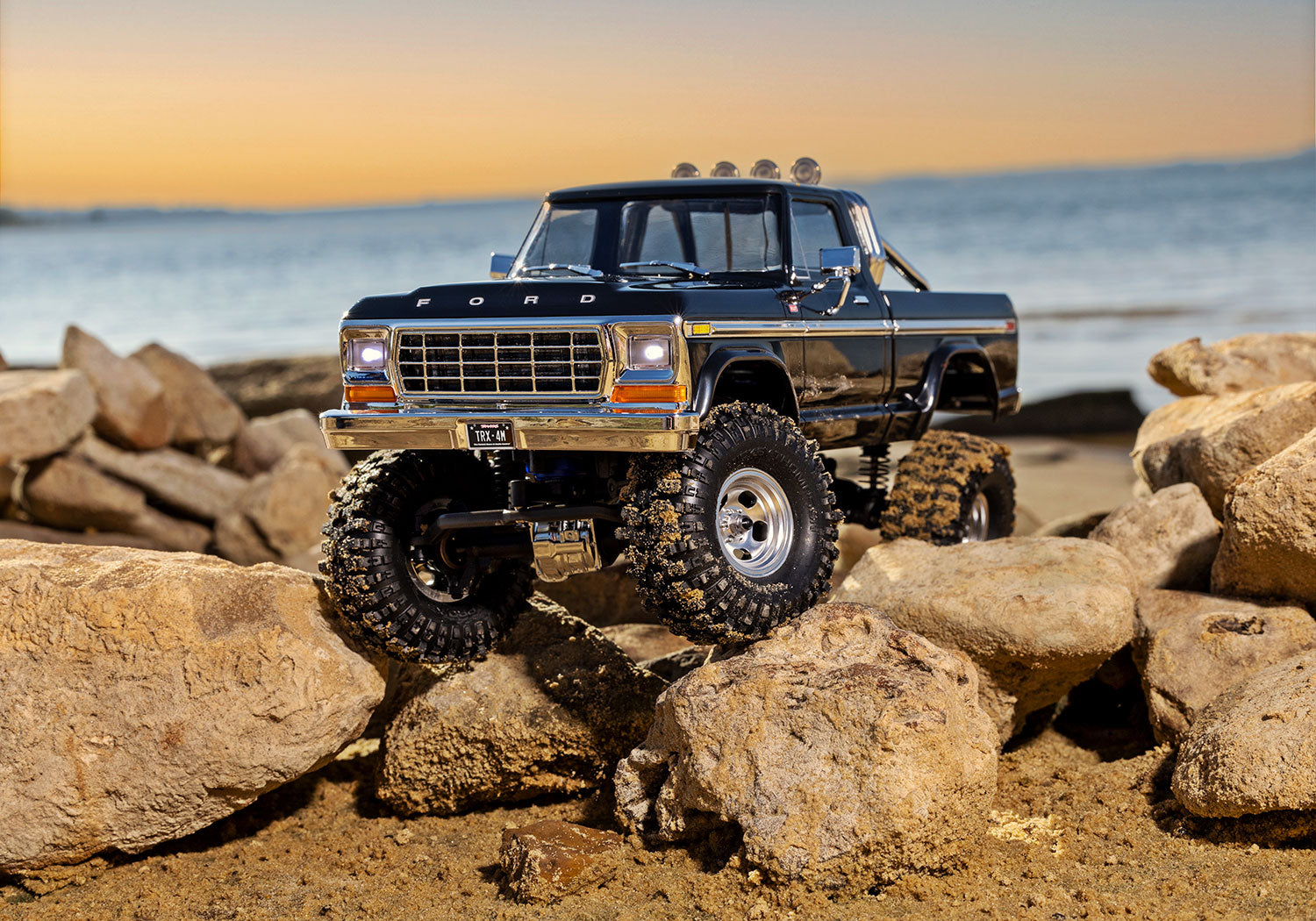 トラクサス 1/18 TRX4M フォード F150 ハイトレイル 97044-1