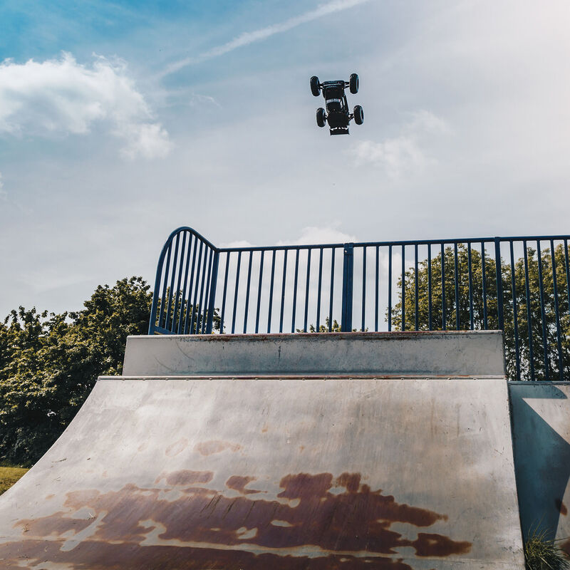 ARRMA 1/8 NOTORIOUS 6S 4X4 RTR ブラシレス スタント トラック ARA8611V5T1