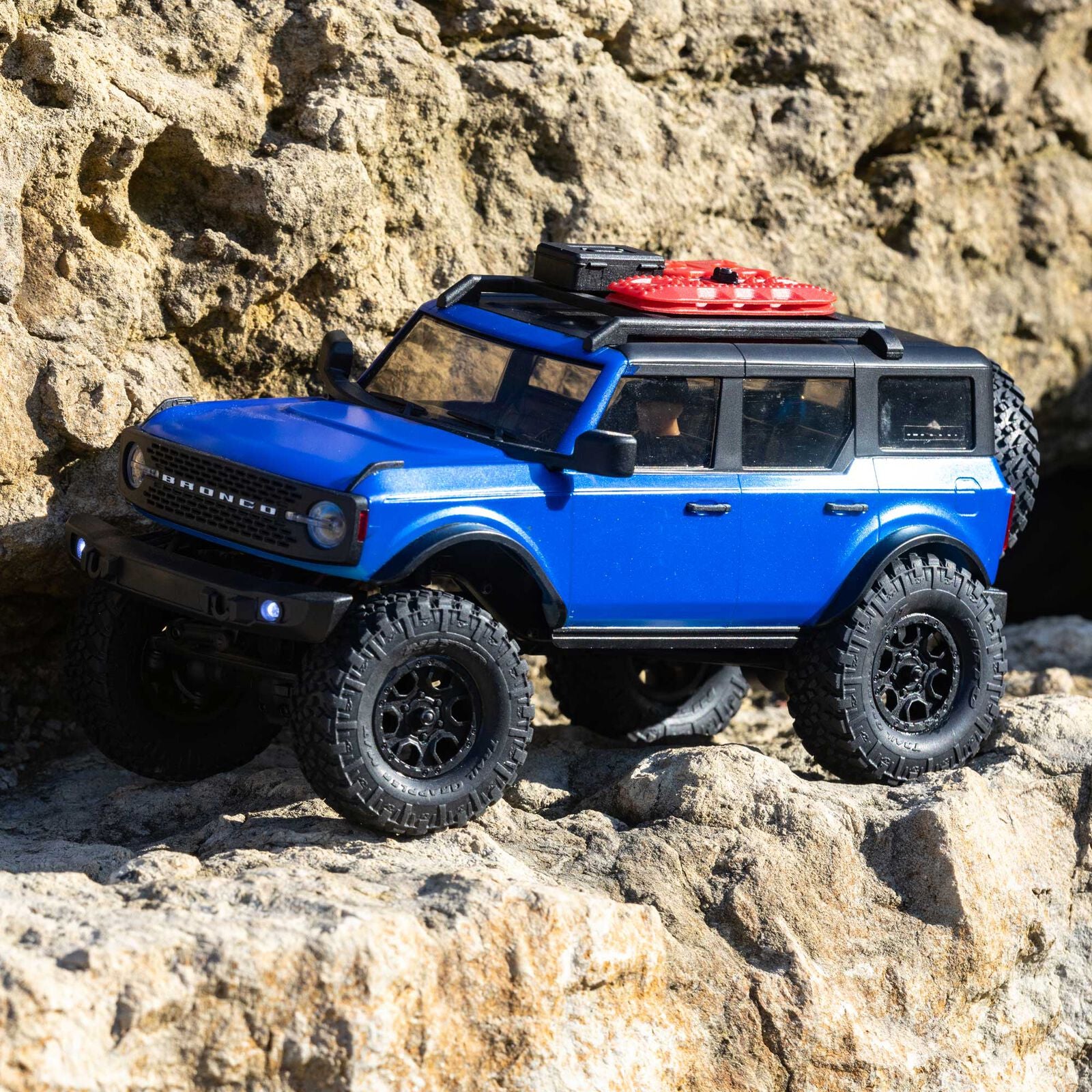 アキシャル 1/24 SCX24 2021 フォード ブロンコ 4WD トラック RTR