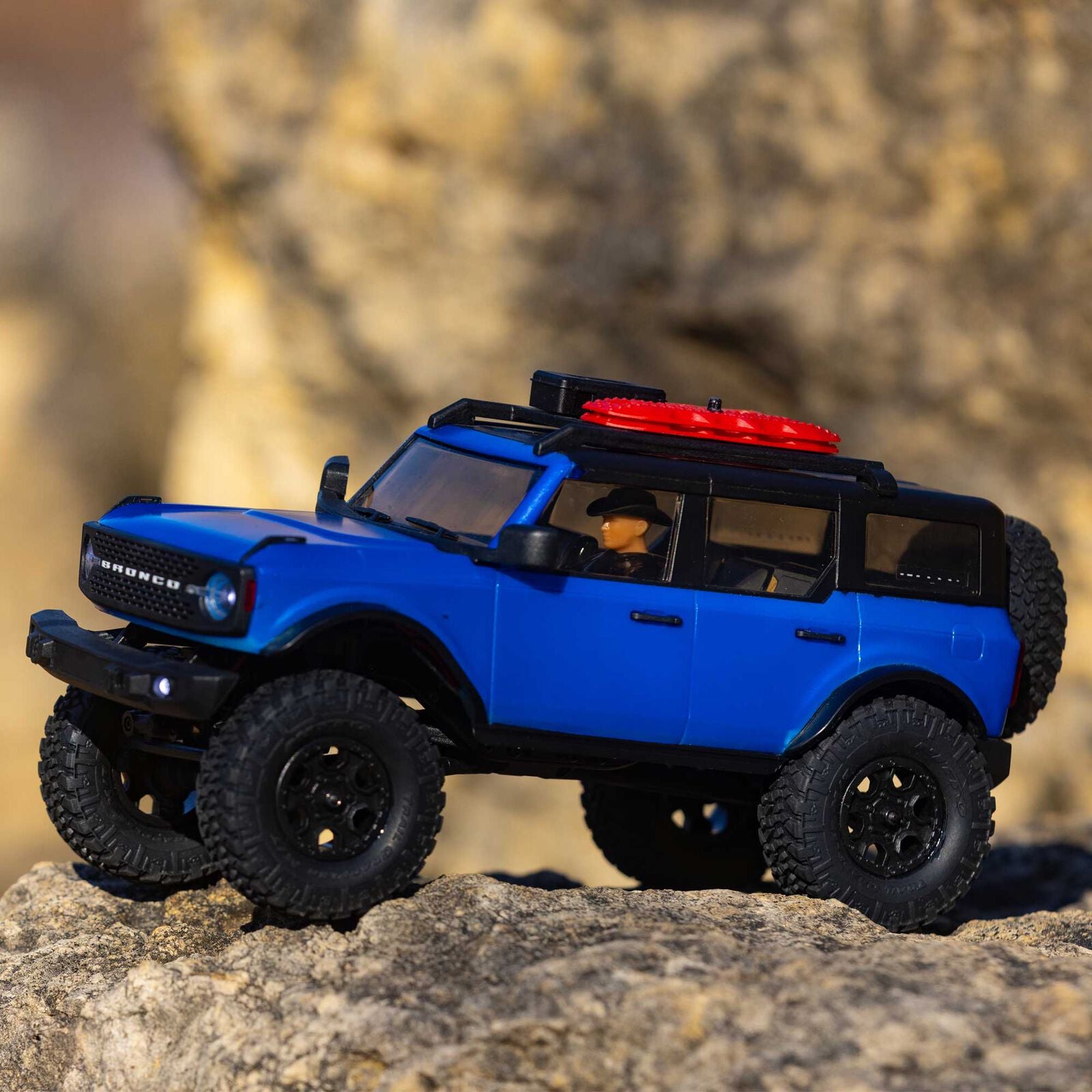 アキシャル 1/24 SCX24 2021 フォード ブロンコ 4WD トラック RTR