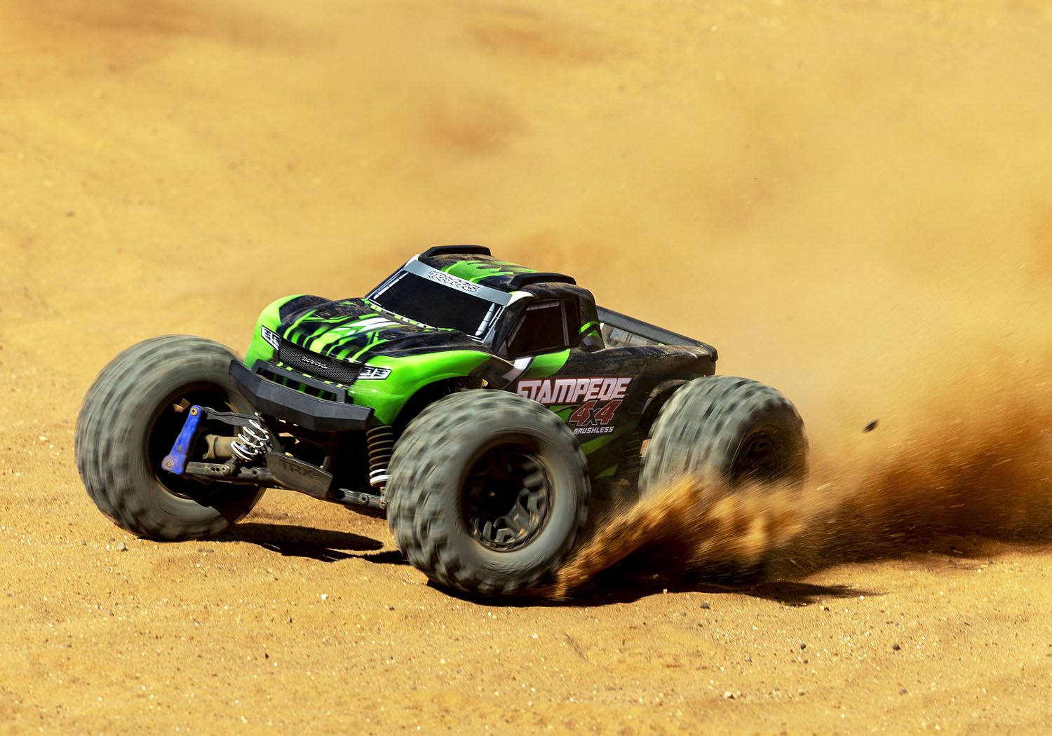 トラクサス 1/10  STAMPEDE RTR 塗装済み完成品  ブラシレスモーター モンスタートラック スタンピード Stampede 4X4  67154-4