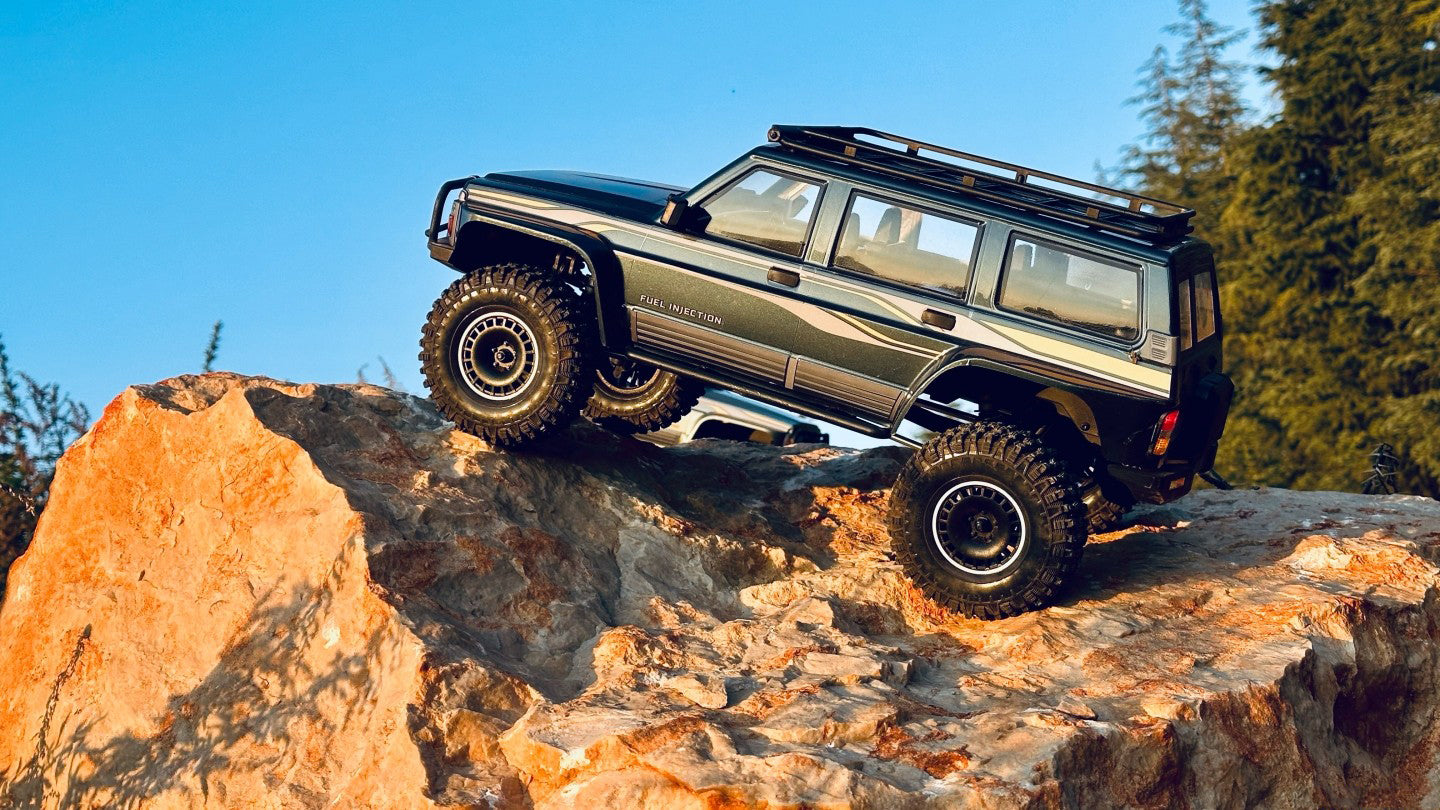 【新製品】YIKONG YK4107 1/10 4WD RCクローラー 日産 NISSAN サファリ パトロール 各色