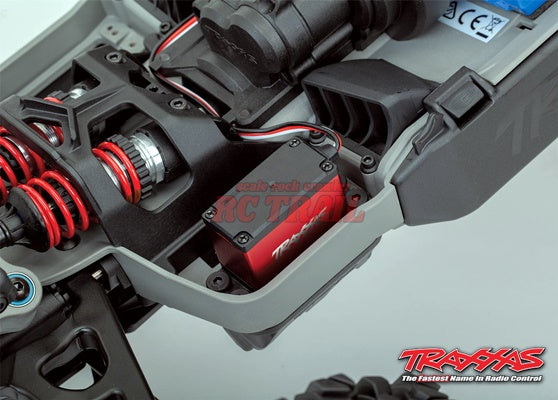 トラクサス High-Torque 400 Red ブラシレスデジタルサーボ 2255 - RCTRAIL