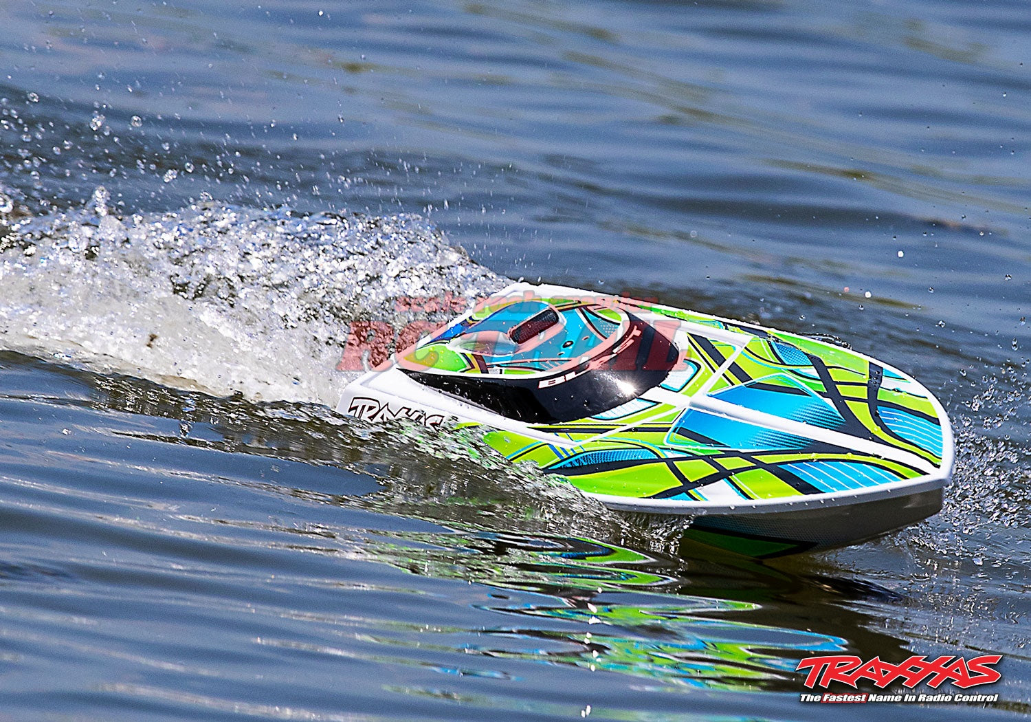 トラクサス ブラスト 24 "高性能RTRレースボート(グリーン)、TQ 2.4GHzプロポ、バッテリー、充電器付きフルセット Traxxas blast 24 38104-1 - RCTRAIL
