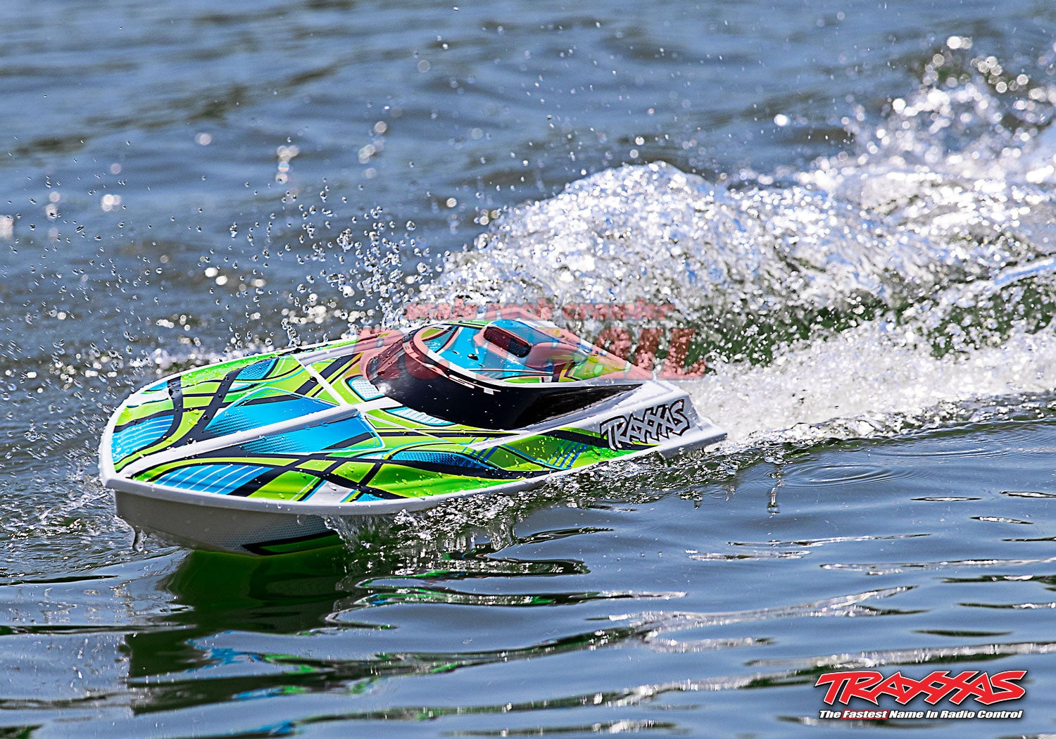 トラクサス ブラスト 24 "高性能RTRレースボート(グリーン)、TQ 2.4GHzプロポ、バッテリー、充電器付きフルセット Traxxas blast 24 38104-1 - RCTRAIL