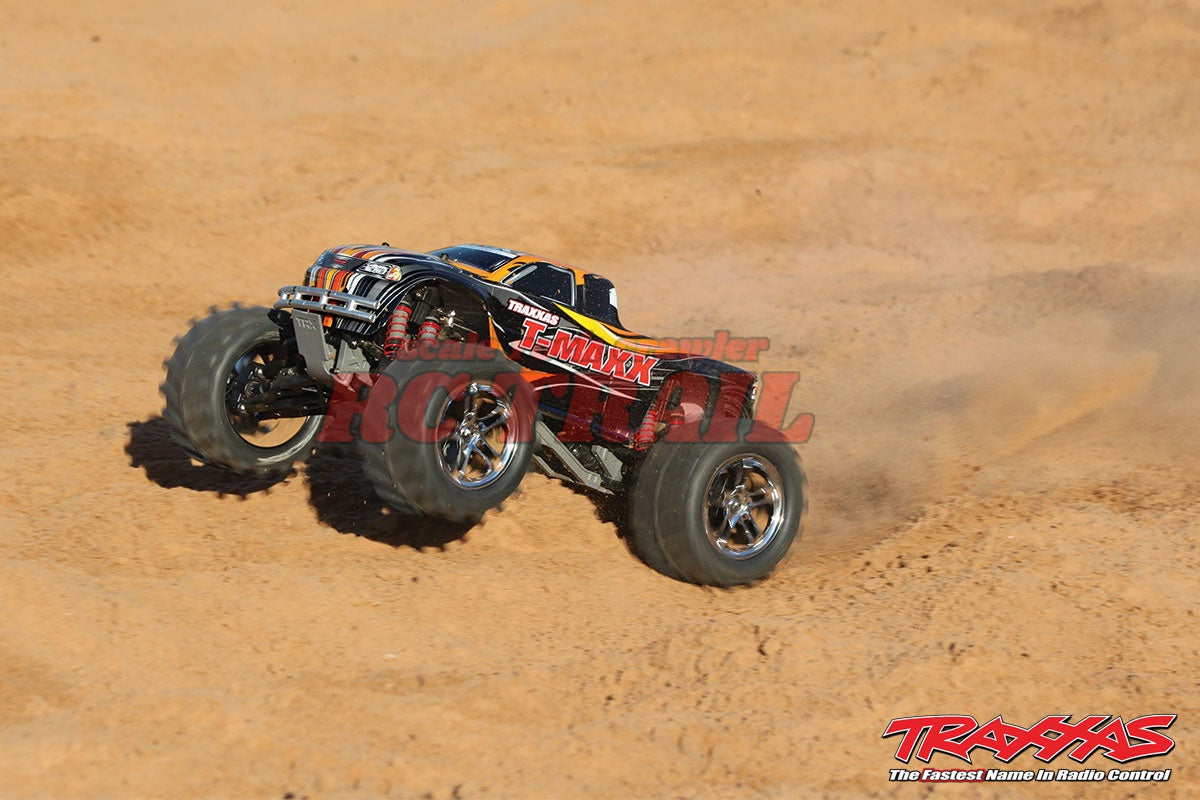 トラクサス T-Maxx クラシック(ブラック) RTR モンスタートラック TQ 2.4GHzラジオ EZスタートバッテリーおよびDC充電器付き  49104-1 - RCTRAIL
