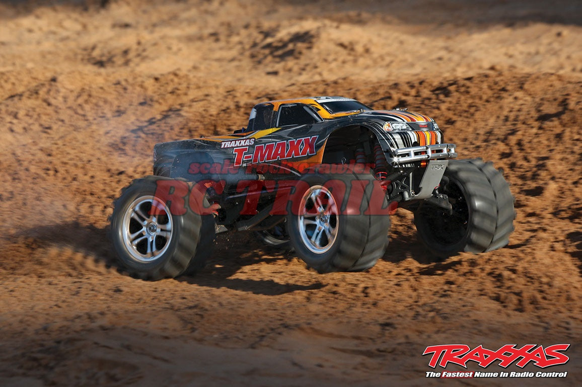 トラクサス T-Maxx クラシック(ブラック) RTR モンスタートラック TQ 2.4GHzラジオ EZスタートバッテリーおよびDC充電器付き  49104-1 - RCTRAIL