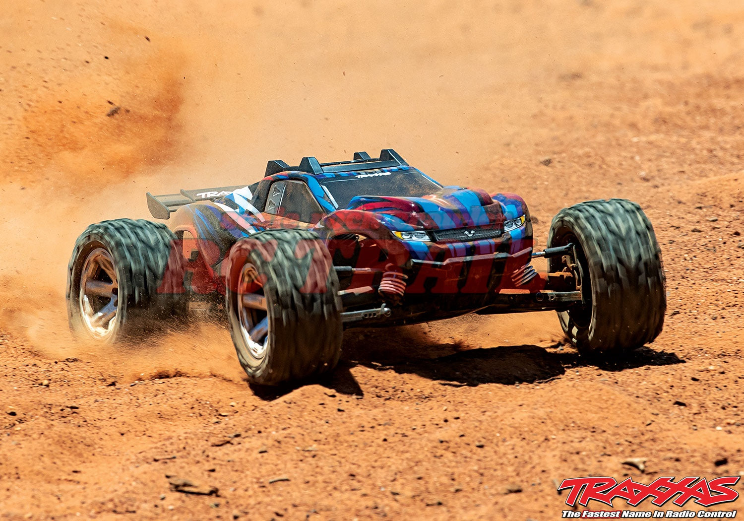 トラクサス ラストラー4X4 VXL レッド&ブルー 67076-4 - RCTRAIL