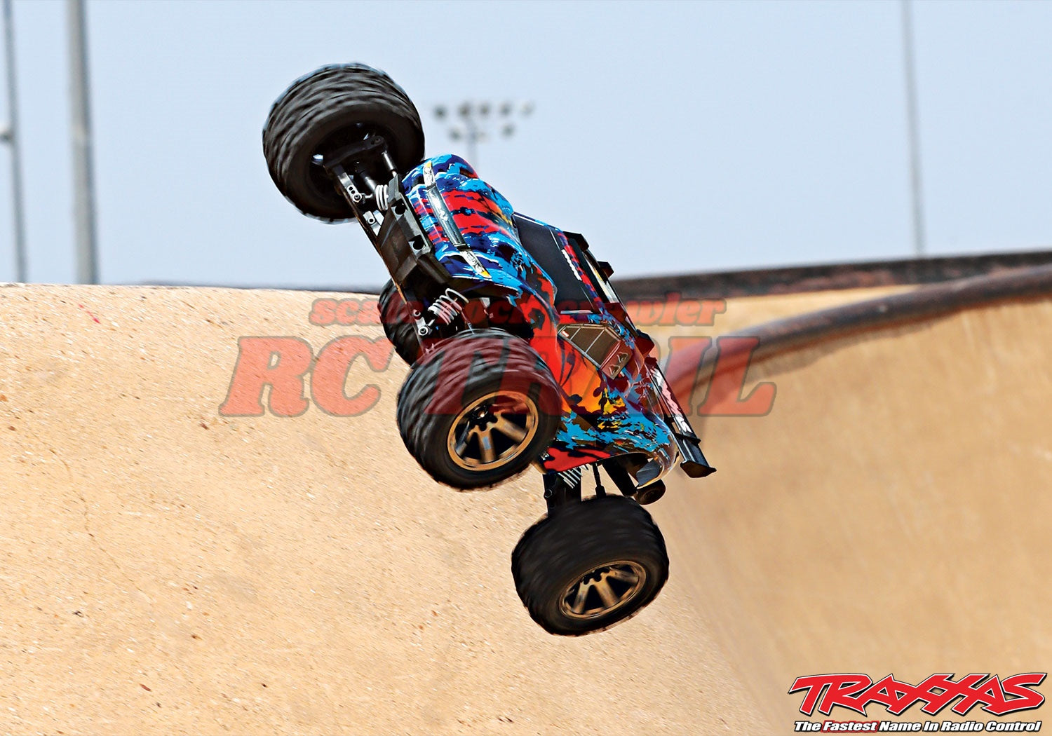 トラクサス ラストラー4X4 VXL レッド&イエロー 67076-4 - RCTRAIL