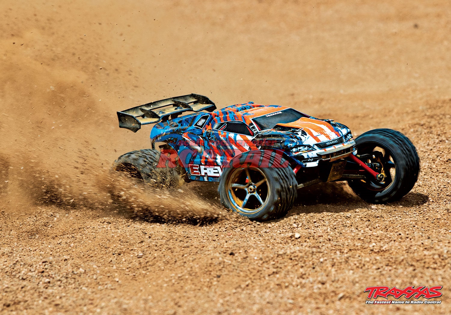 トラクサス E-Revo 1/16 4WD RTRトラック(オレンジ)バッテリー+充電器付き 71054-1 - RCTRAIL