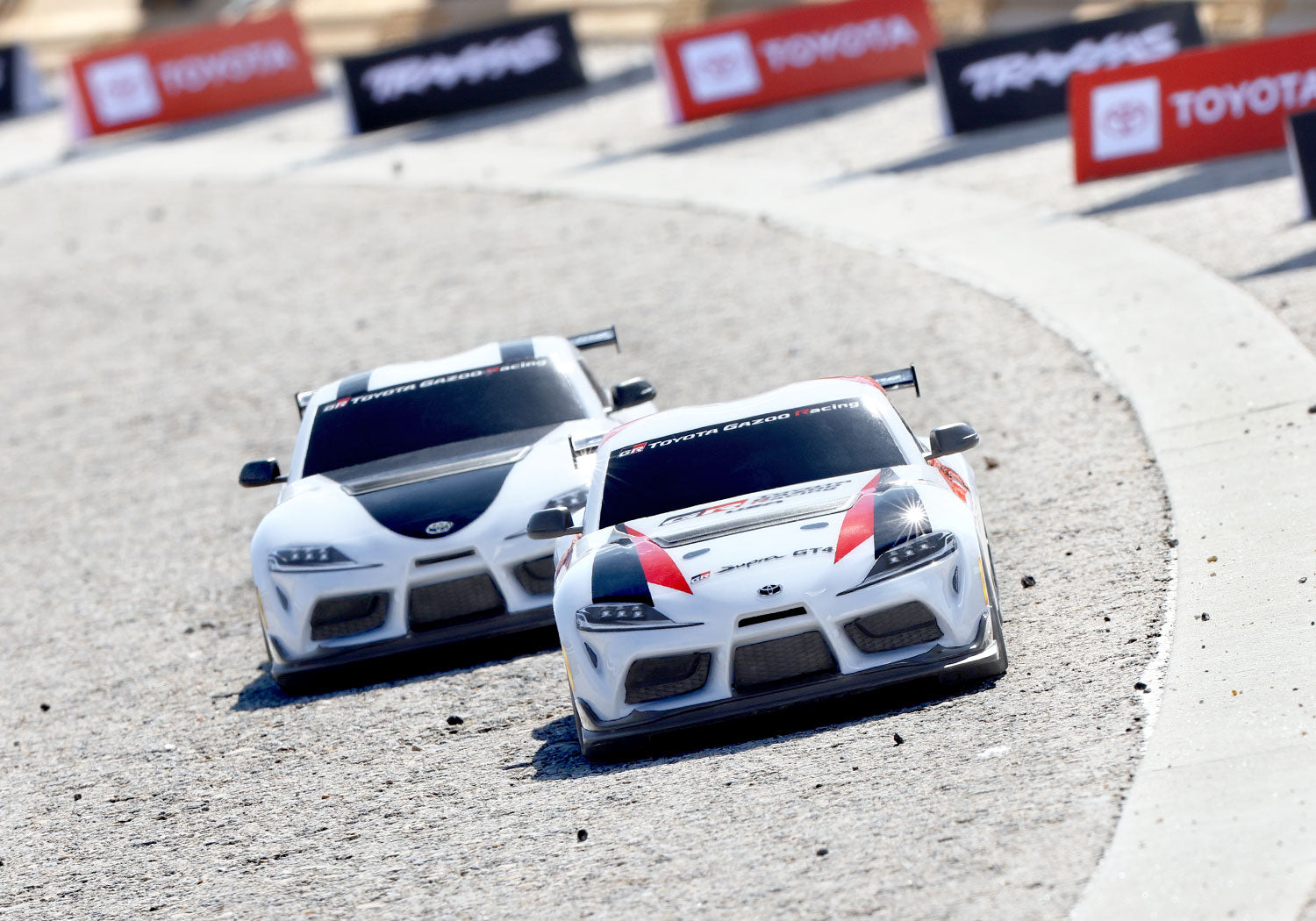 発売予定! トラクサス 4-TEC 3.0 トヨタGRスープラGT4 RTR 93064-4 - RCTRAIL