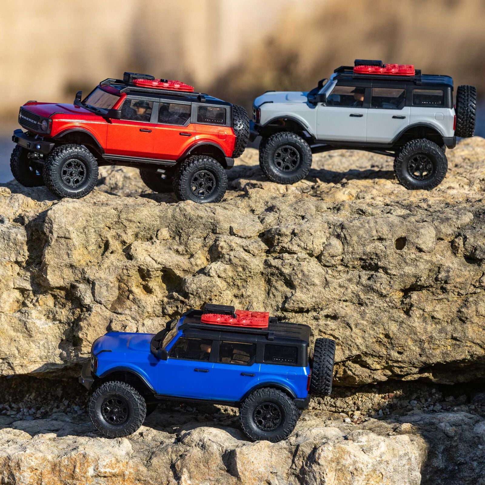 アキシャル 1/24 SCX24 2021 フォード ブロンコ 4WD トラック RTR レッド - RCTRAIL