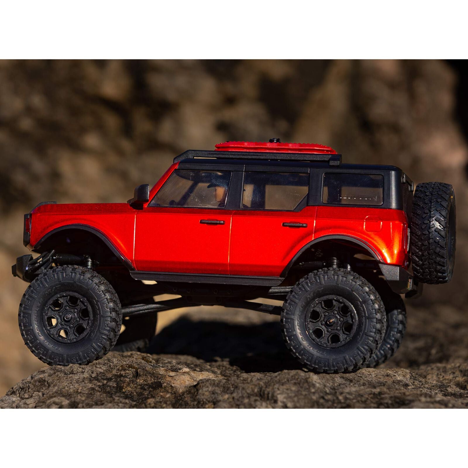 アキシャル 1/24 SCX24 2021 フォード ブロンコ 4WD トラック RTR レッド - RCTRAIL