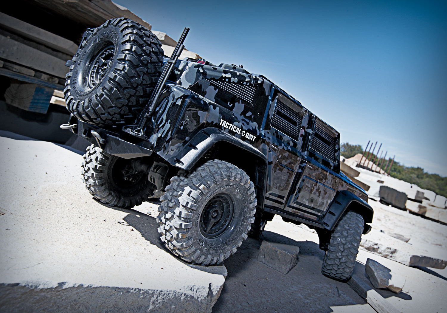 トラクサス 1/10 TRX4 タクティカルユニット  Tactical Unit RTR traxxas 82066-4 - RCTRAIL