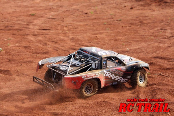 RC4WD ロッククラッシャーIIX/ T 1.9 スケールタイヤ(2本) Z-T0030 - RCTRAIL