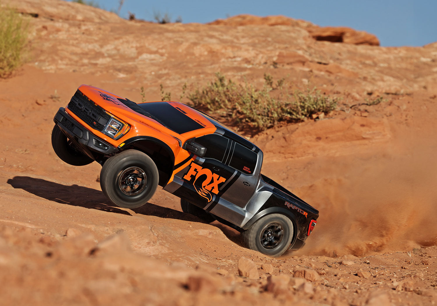 【8月下旬～9月上旬入荷予定】トラクサス　フォード ラプター R FOX 4X4 アルティメット 101177-4各色
