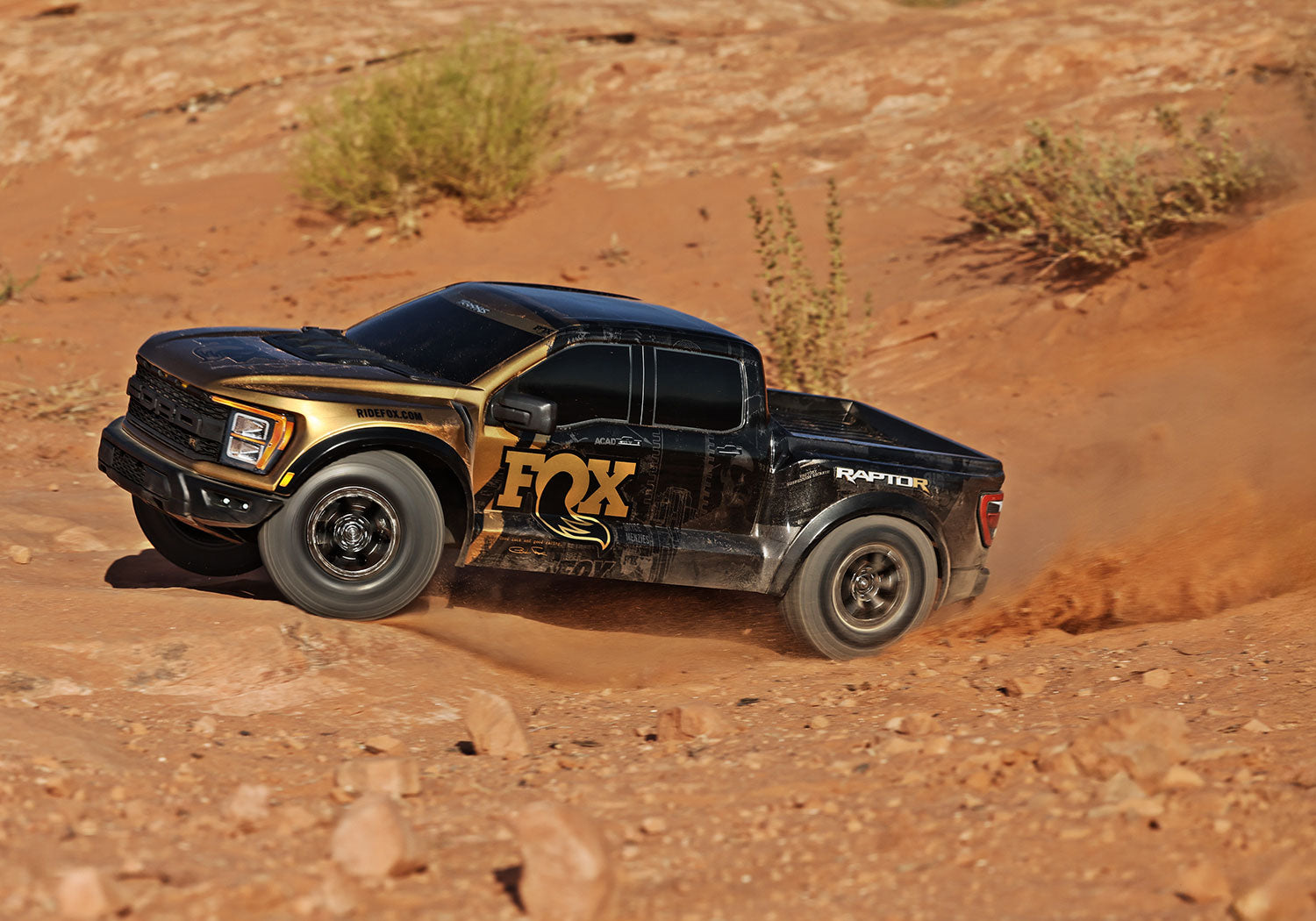 【8月下旬～9月上旬入荷予定】トラクサス　フォード ラプター R FOX 4X4 アルティメット 101177-4各色