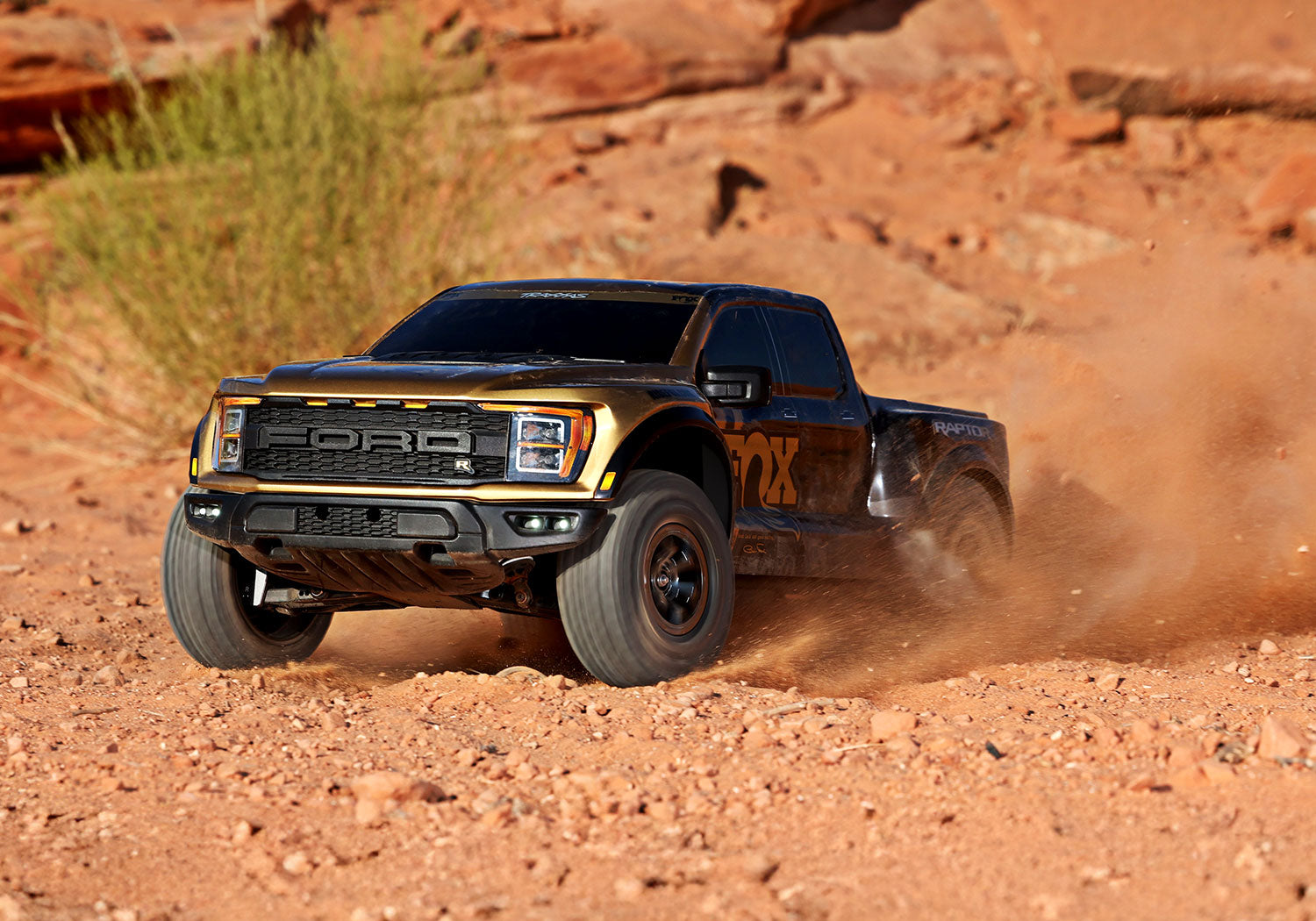 【8月下旬～9月上旬入荷予定】トラクサス　フォード ラプター R FOX 4X4 アルティメット 101177-4各色