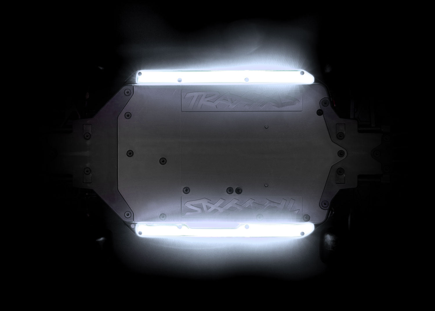 トラクサス　4-Tec アンダーボディ LED ライトキット　各色　10590