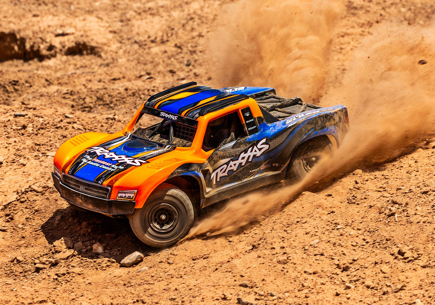【新発売！予約販売・10月国内入荷予定！】トラクサス ミニスラッシュ4X4 108164-1各色