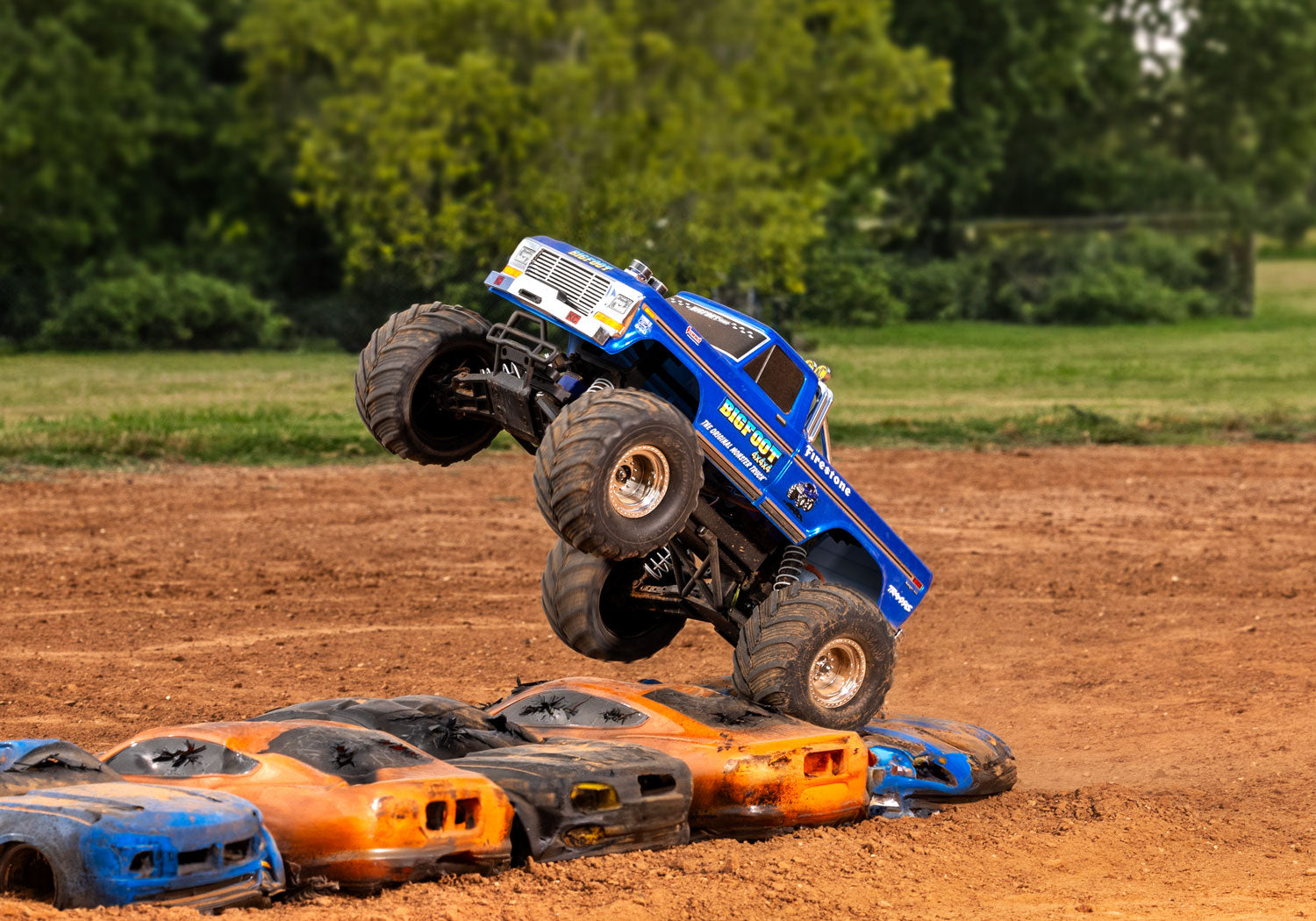 トラクサス ビッグフット 2WD XL-5 充電器、バッテリー付き 36234-8