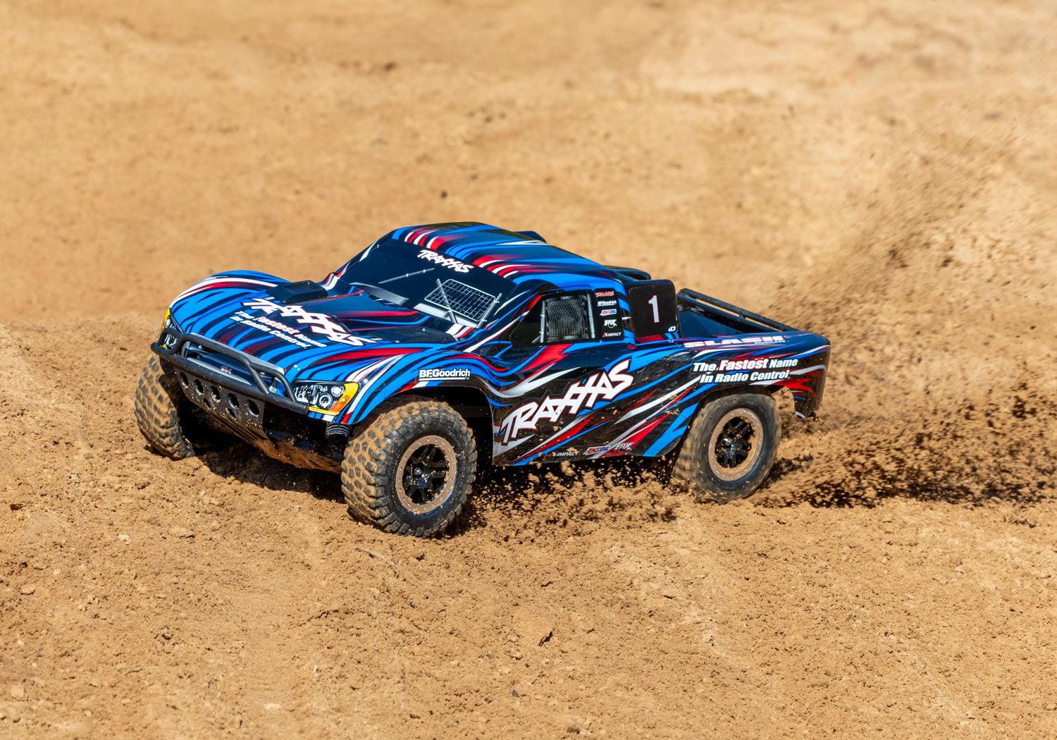 トラクサス スラッシュ 2WD BL-2s ブラシレスモーター ショートコース