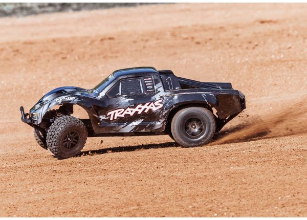 新型！トラクサス　スラッシュ 2WD ブラシレス 58434-4 各色