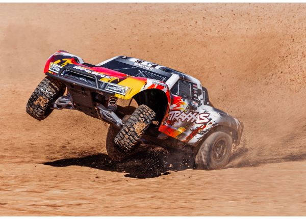 新型！トラクサス　スラッシュ 2WD ブラシレス 58434-4 各色