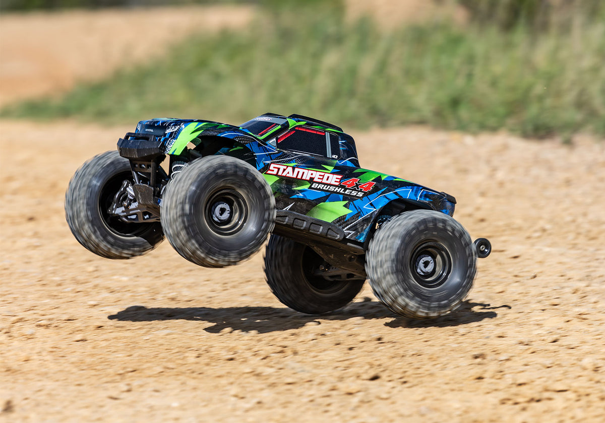 トラクサス　スタンピード 4X4 VXLブラシレス   67454-4