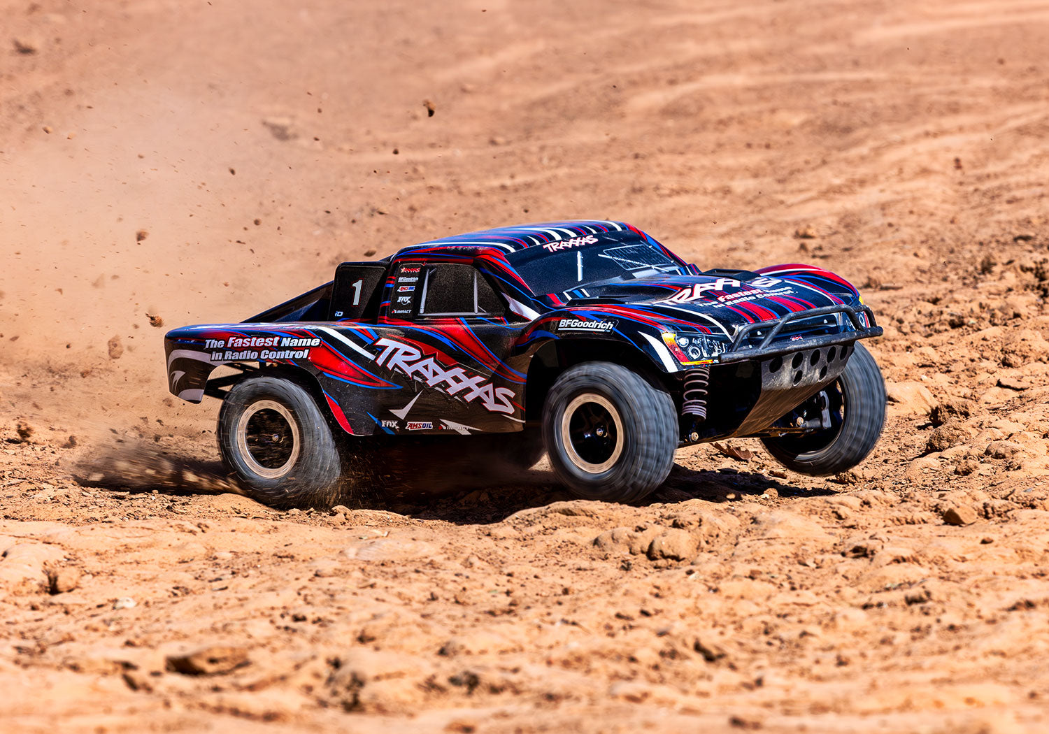 トラクサス　スラッシュ 4X4 VXL　68386-4