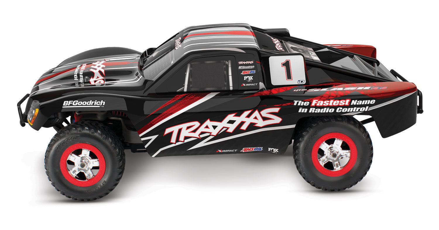 トラクサス　1/16 スラッシュ 4X4　70054-8