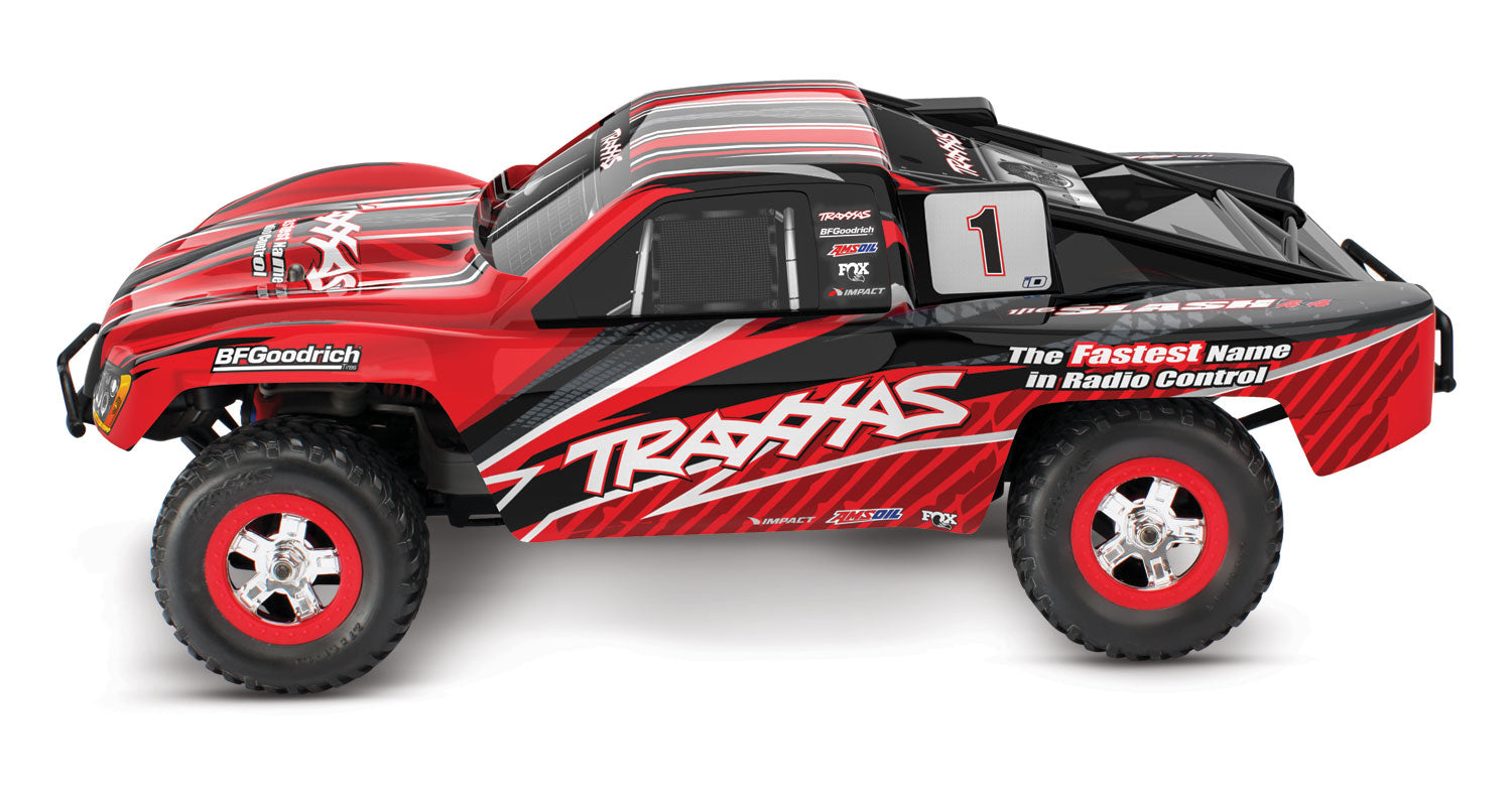 トラクサス　1/16 スラッシュ 4X4　70054-8