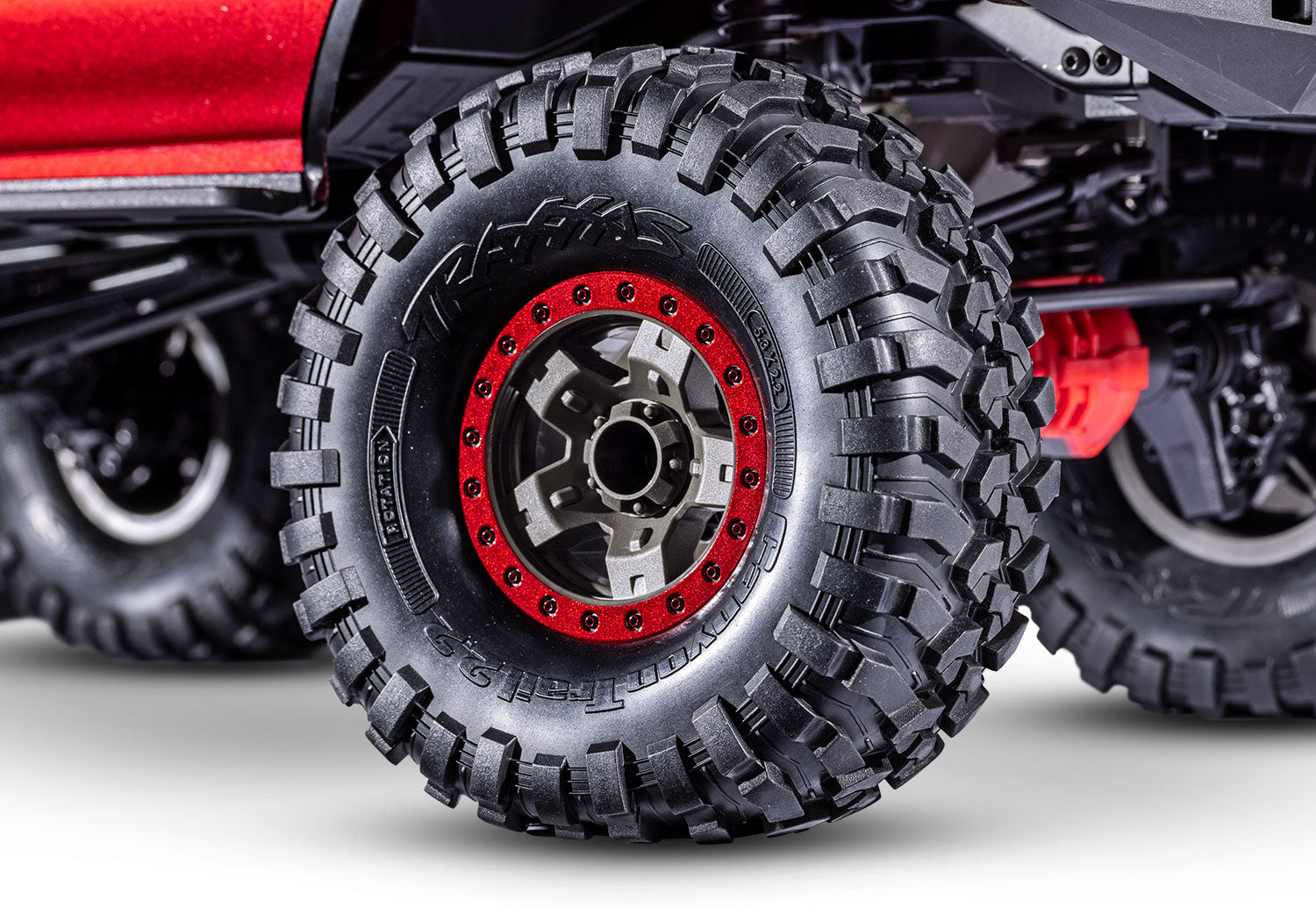 トラクサス 1/10 TRX4 スポーツ ハイトレイル 82044-4 レッド