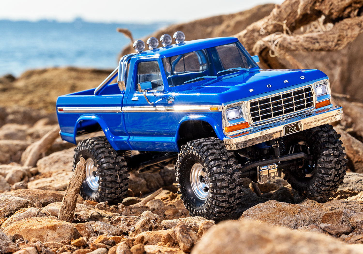 トラクサス 1/18 TRX4M フォード F150 ハイトレイル 97044-1
