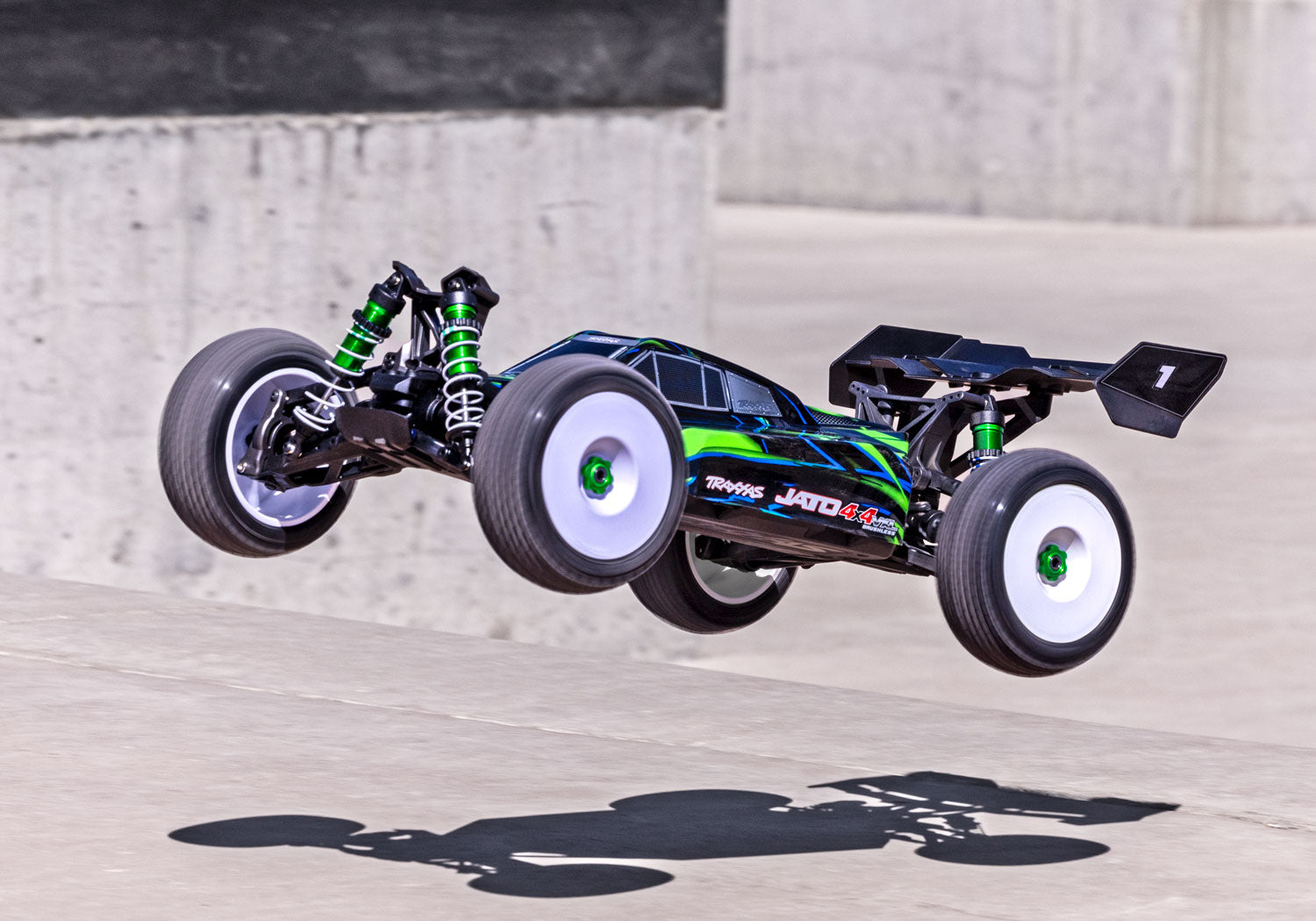 トラクサス 1/10 JATO  4X4 VXL 　4sブラシレスモーター　オフロード バギー　90386-4