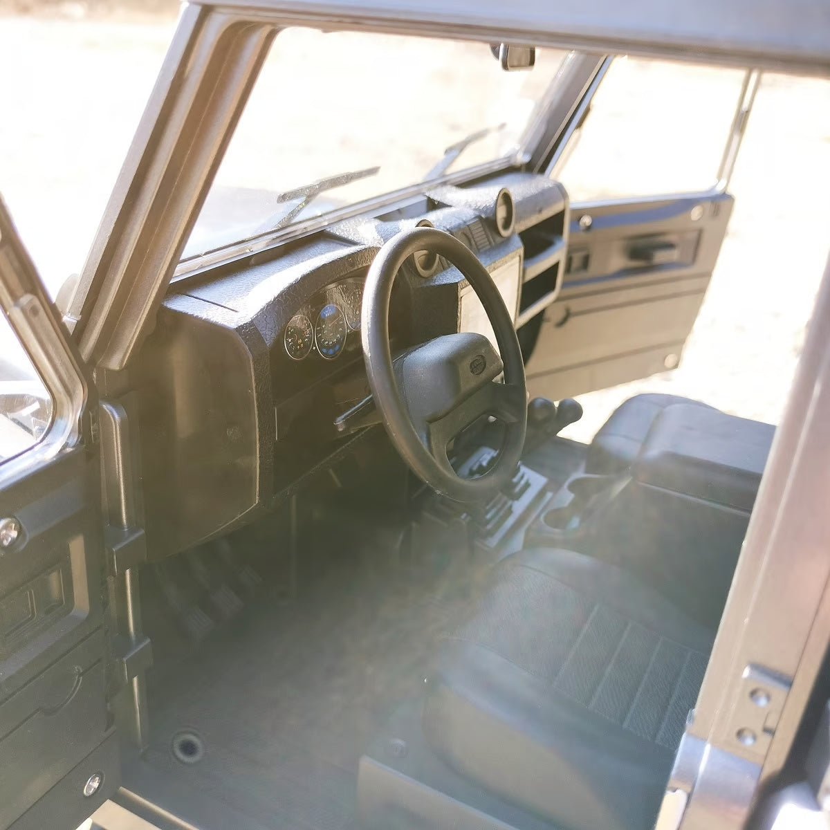 Double E 1/8スケール ランドローバー ディフェンダー D110 グレー Double E 1/8スケール ランドローバー ディフェンダー D110 グレー