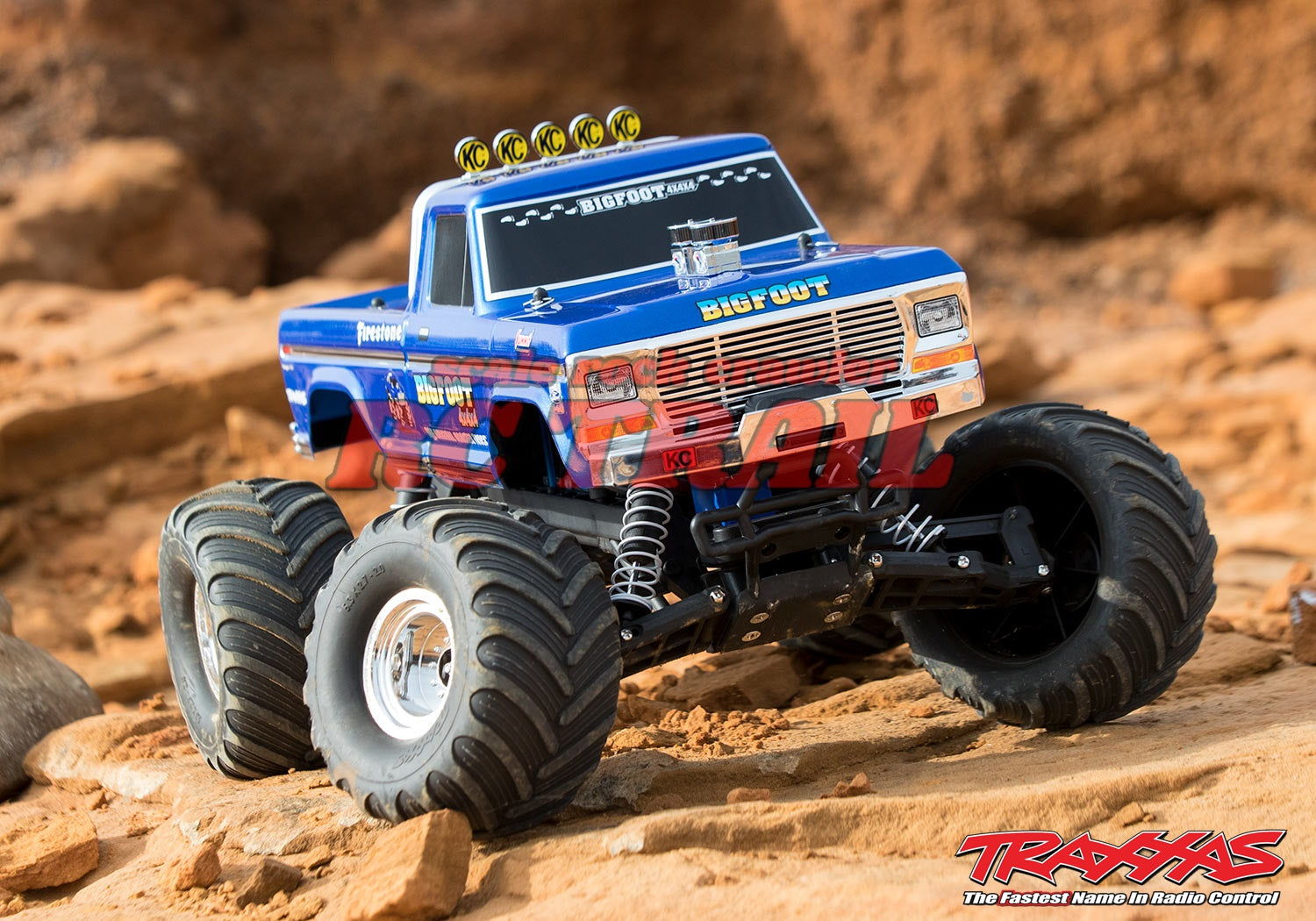 トラクサス 　BigfootNo.1　1 / 10 モンスタートラック　RTR　2WD　TQ 2.4GHzラジオ、バッテリー、充電器付き　36034-1