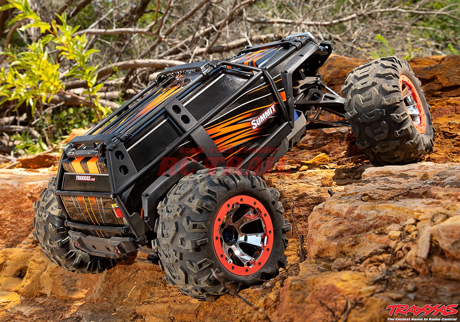 ポケットいっぱい TRAXXAS(トラクサス) Summit レッド 新品未使用品